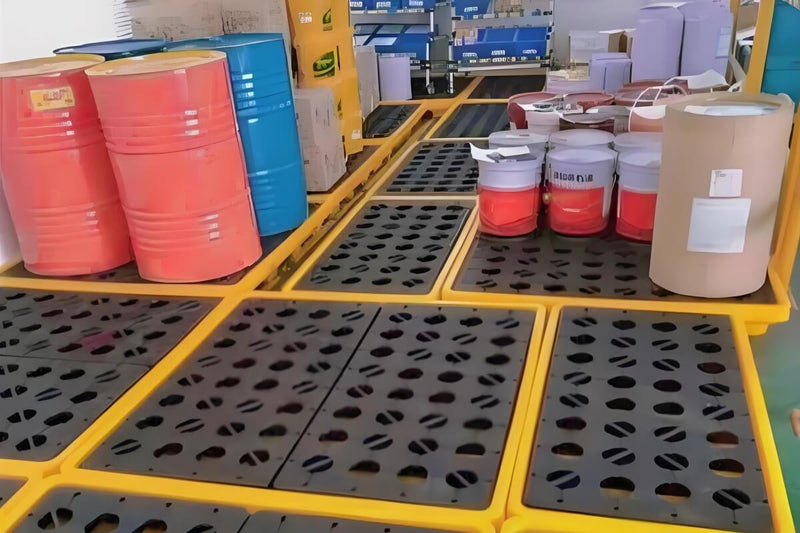 high chemical resistance spill containment pallets