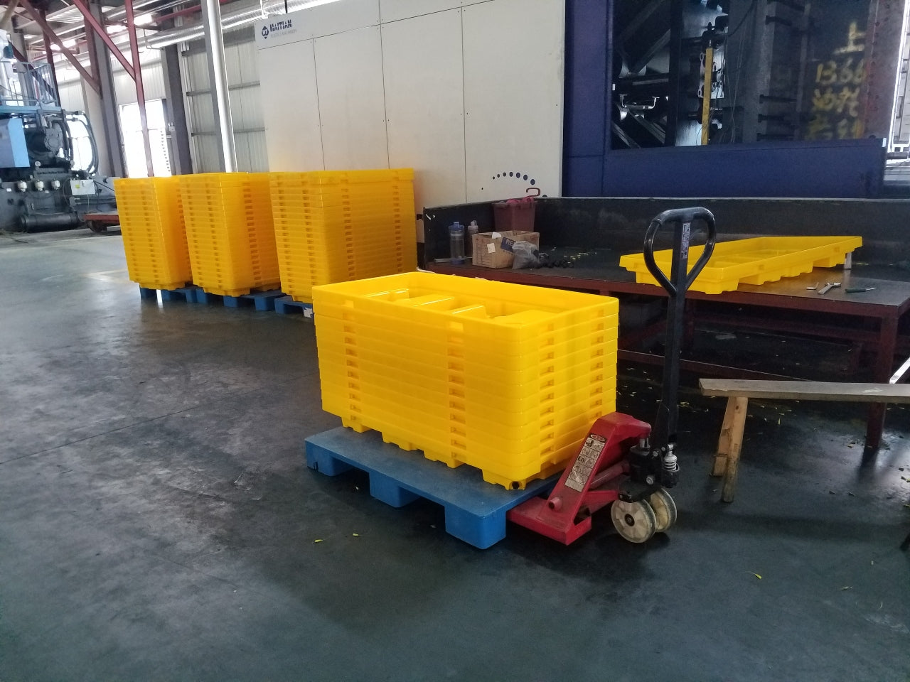 China spill pallet manufacturer Enlightening Plast
